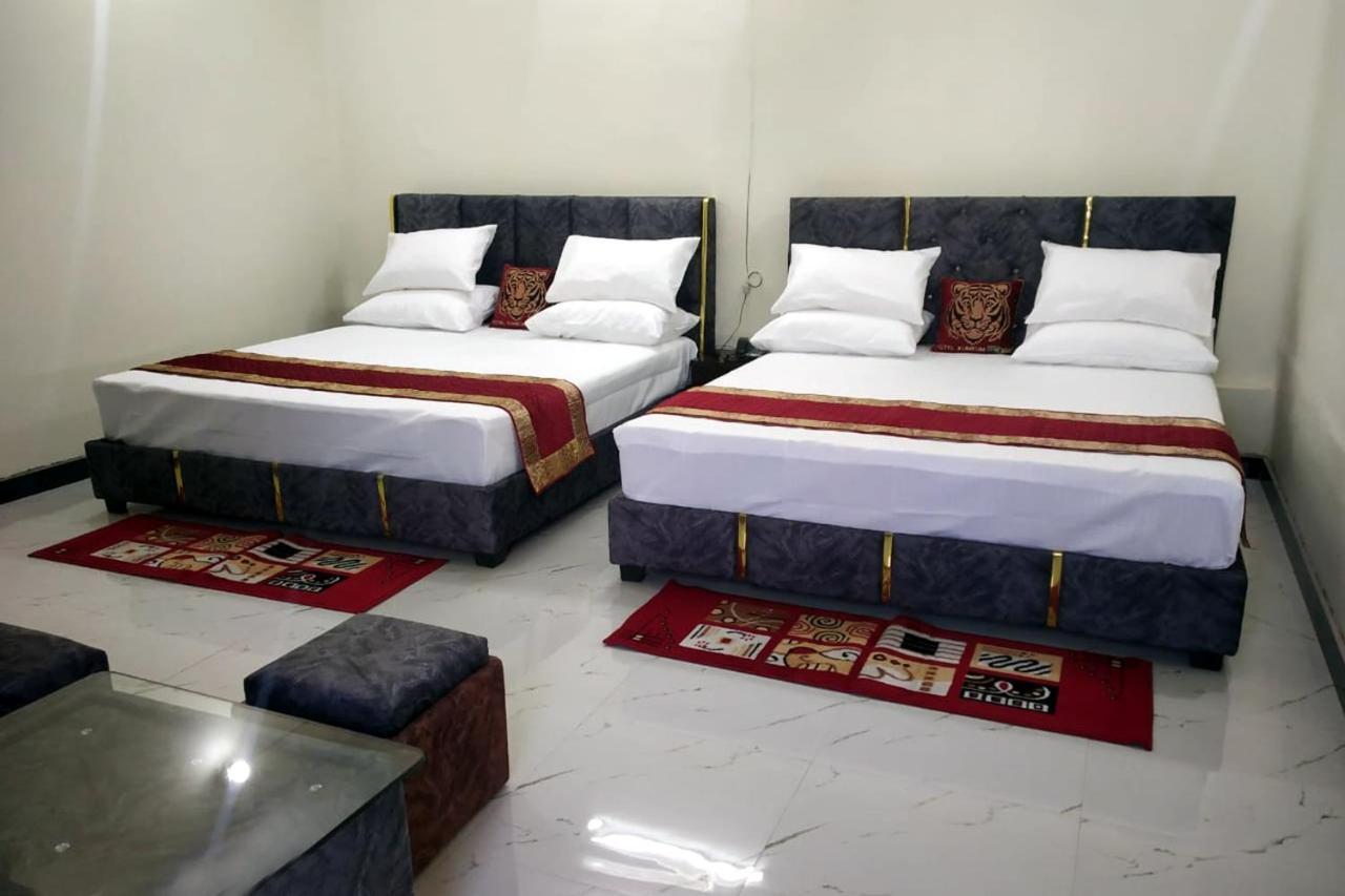 Hotel Kumkum Chhaya Panna ภายนอก รูปภาพ