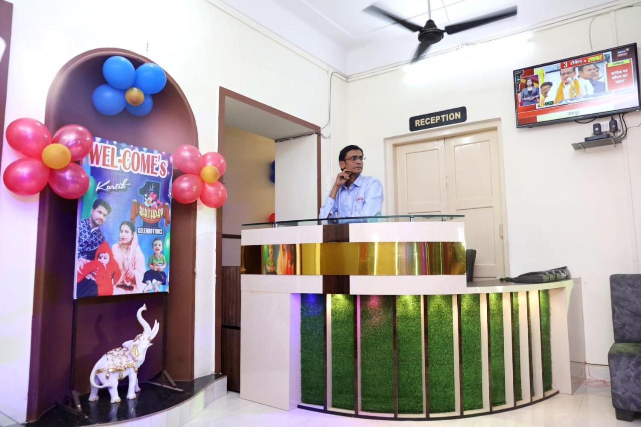 Hotel Kumkum Chhaya Panna ภายนอก รูปภาพ