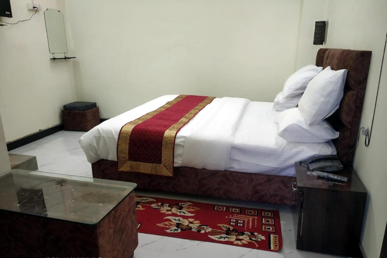 Hotel Kumkum Chhaya Panna ภายนอก รูปภาพ
